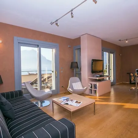 アパート Della Fontana Penthouse