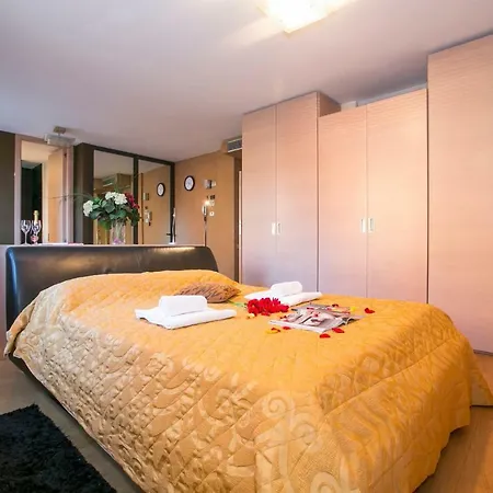 アパート Della Fontana Penthouse *
